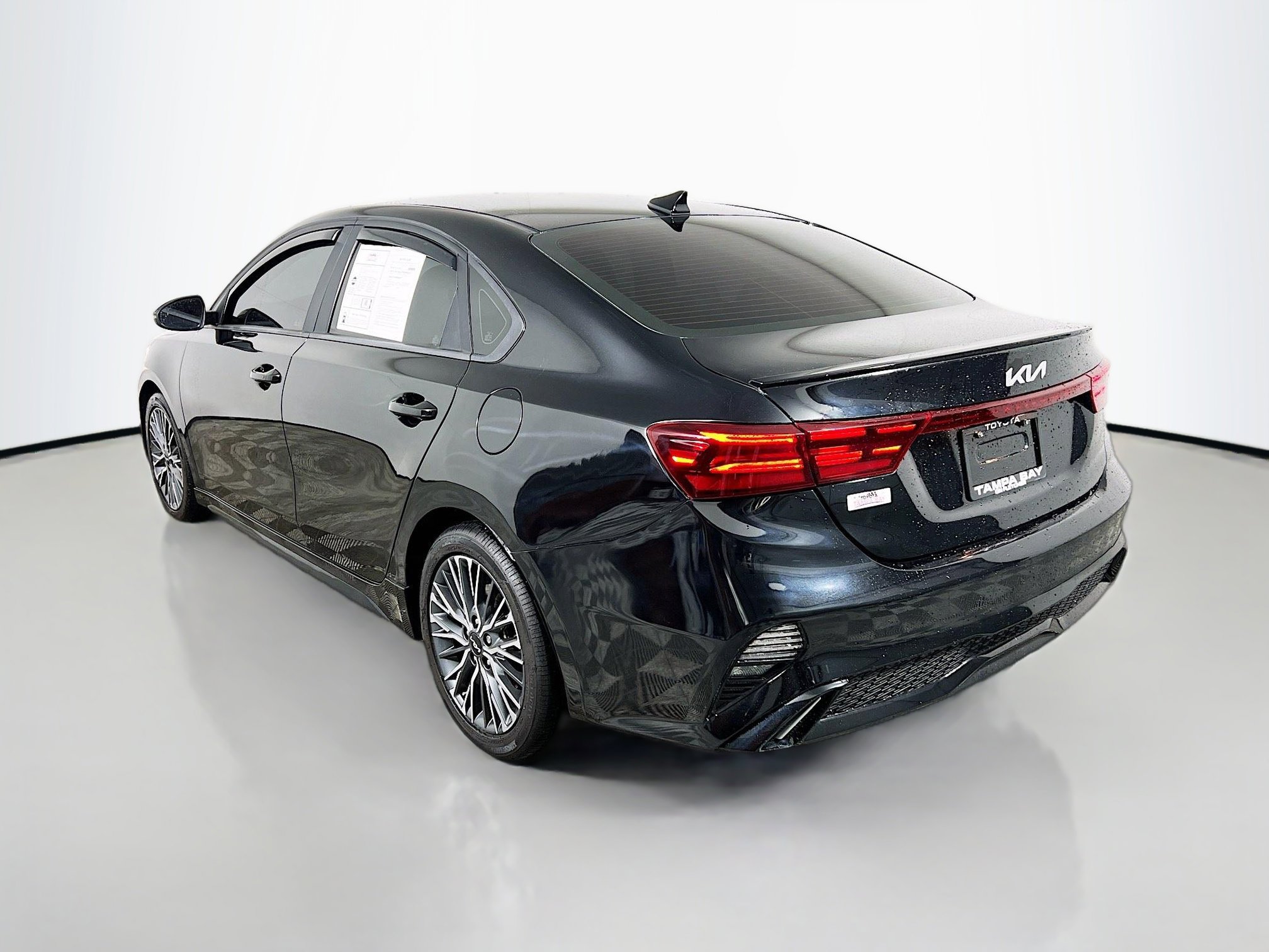 Used 2022 Kia Forte GT-Line w/ GT-Line Technology Package image 8