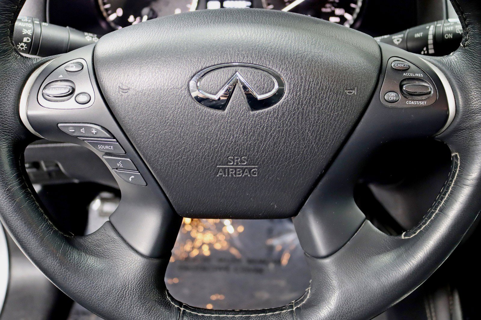 Used 2017 INFINITI QX60 Luxe AWD/4WD image 16