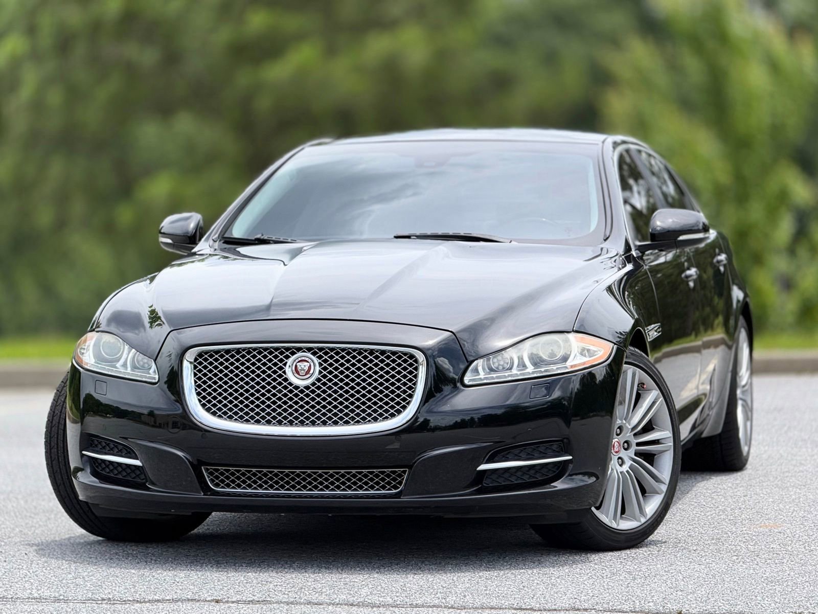Used 2015 Jaguar XJ L Portfolio AWD/4WD image 2