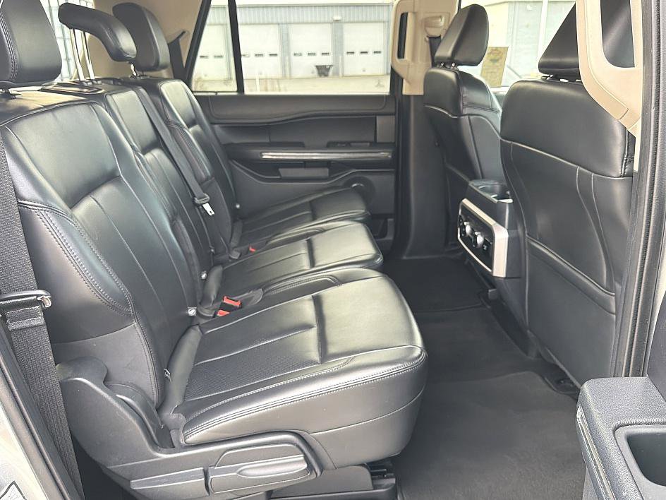 Used 2023 Ford Expedition Max XLT image 21