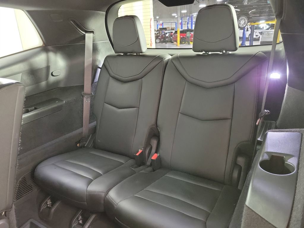 Certified 2024 Cadillac XT6 Premium Luxury FWD image 11
