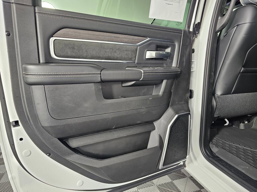 New 2026 RAM 3500 Laramie w/ Night Edition AWD/4WD image 33