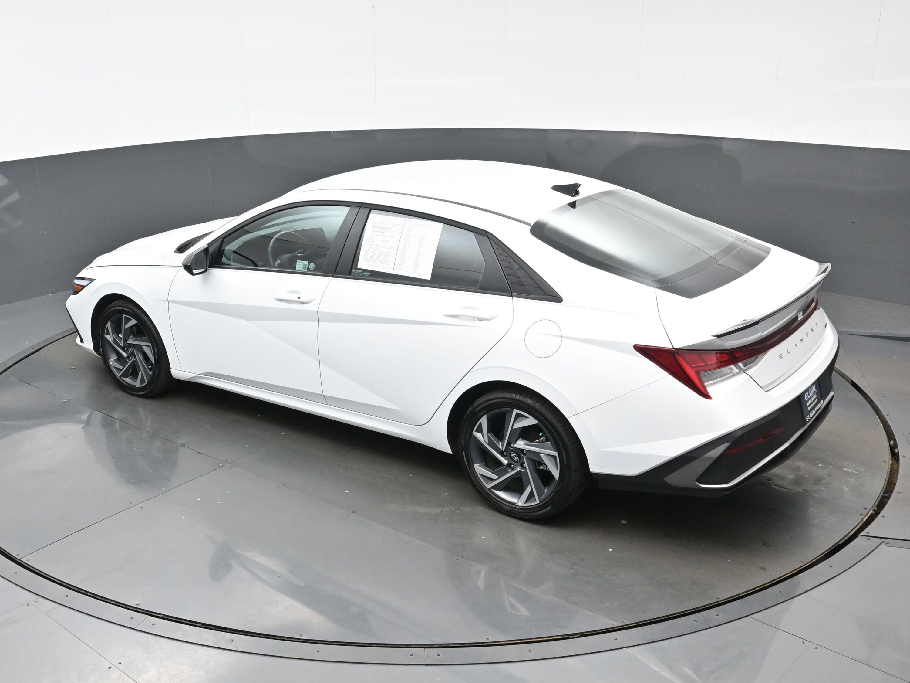 Certified 2025 Hyundai Elantra SEL image 35