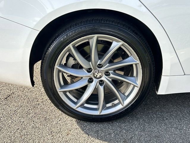 Used 2023 Alfa Romeo Giulia Ti AWD/4WD image 12