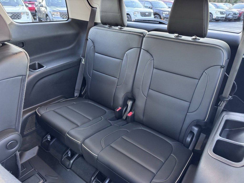 Used 2022 GMC Acadia Denali w/ Denali Technology Package image 35