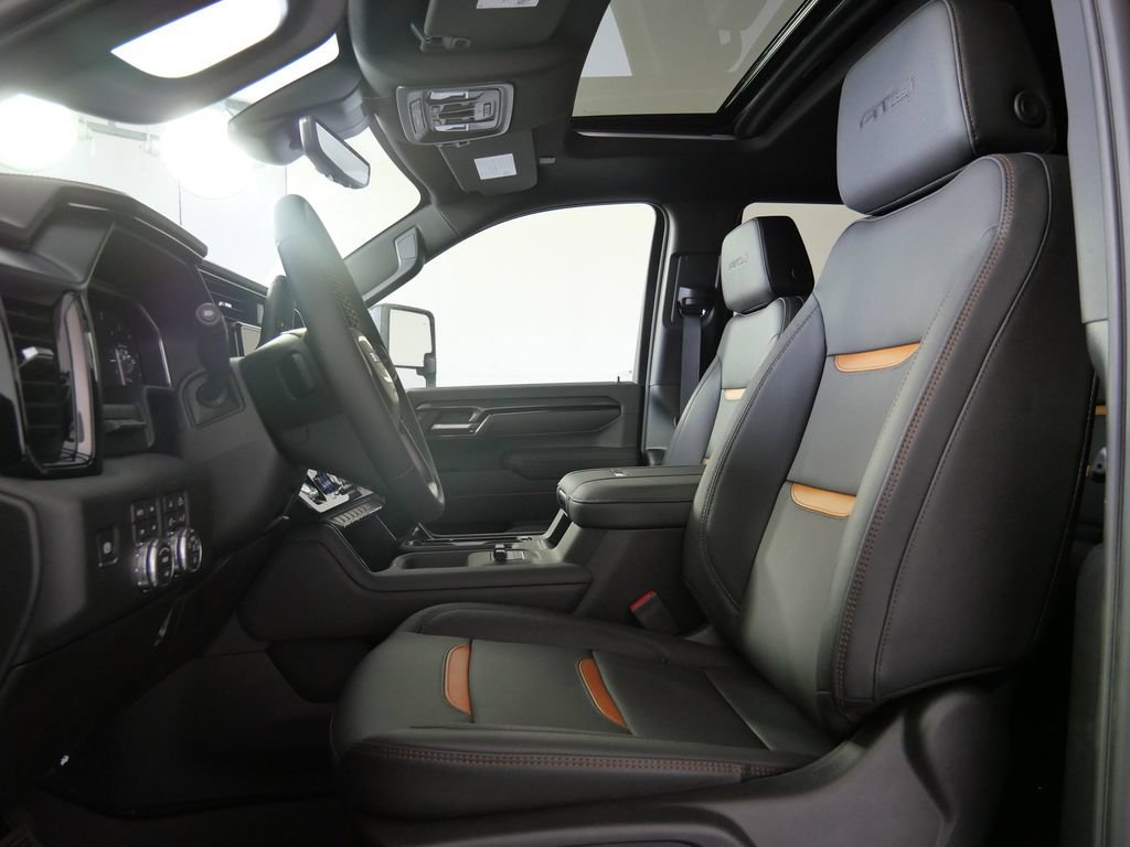 New 2026 GMC Sierra 2500 AT4 w/ AT4 Premium Plus Package AWD/4WD image 11