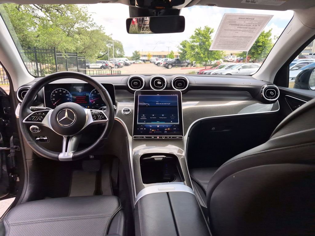 Used 2024 Mercedes-Benz GLC 300 4MATIC image 27