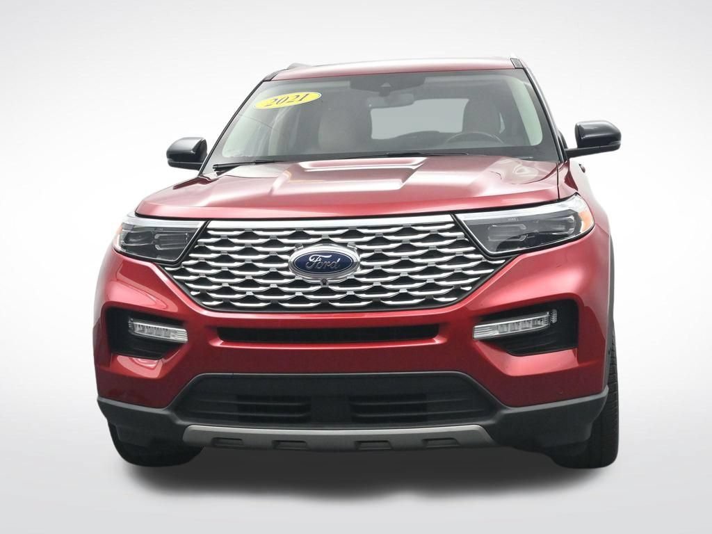 Used 2021 Ford Explorer Platinum w/ Equipment Group 601A AWD/4WD image 2