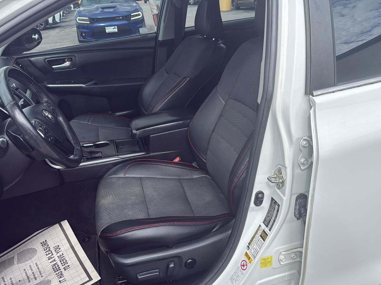 Used 2017 Toyota Camry SE FWD image 9