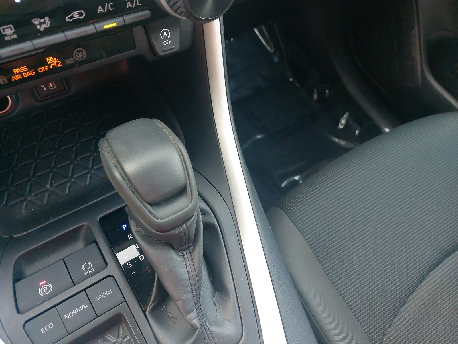 Used 2024 Toyota RAV4 LE FWD image 25