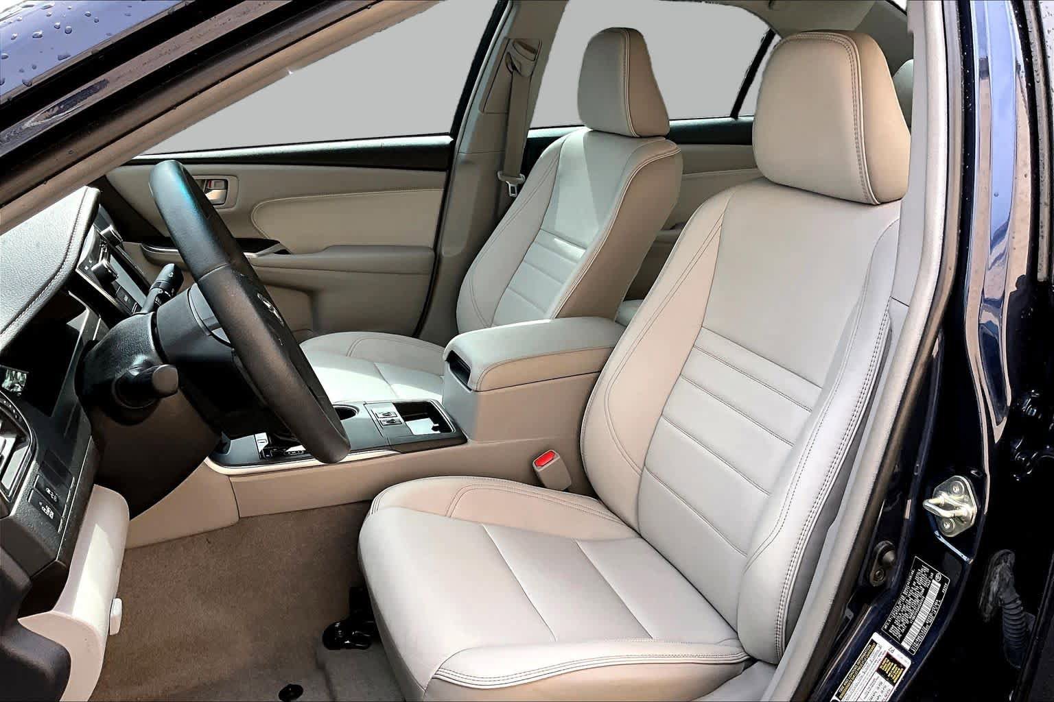 Used 2017 Toyota Camry XLE FWD image 8