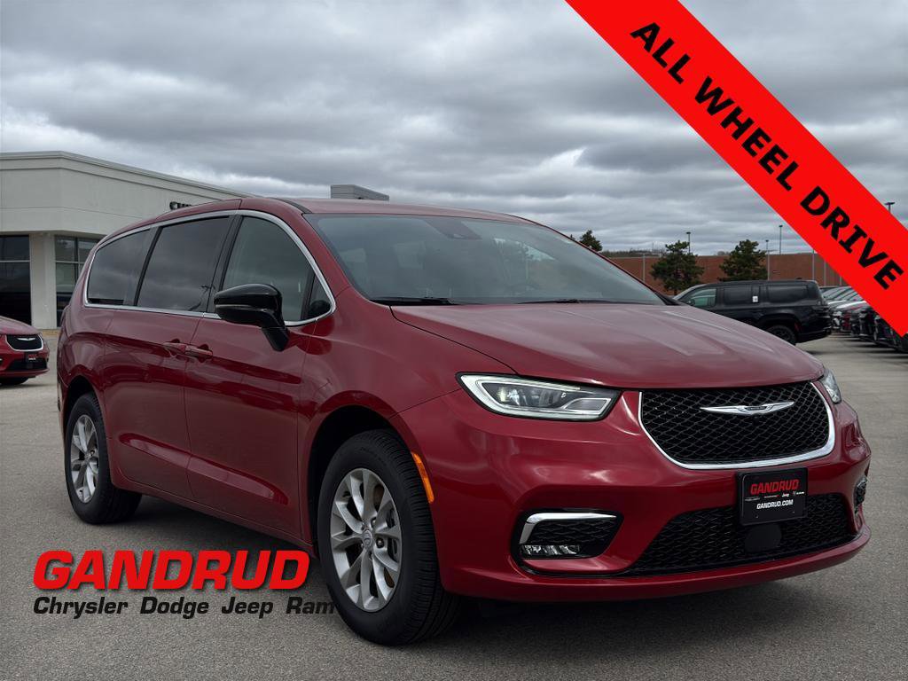New 2026 Chrysler Pacifica Select