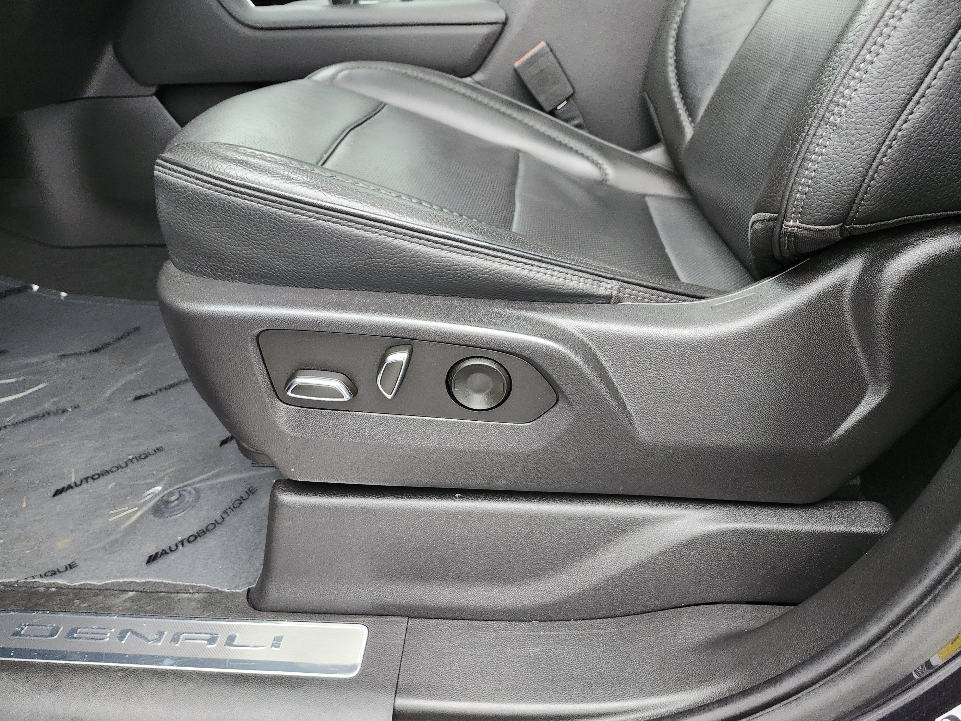 Used 2022 GMC Sierra 1500 Denali AWD/4WD image 27