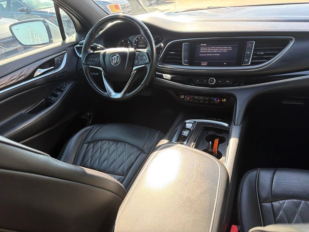 Used 2022 Buick Enclave Avenir w/ Avenir Technology Package FWD image 21