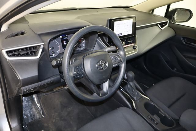 Used 2025 Toyota Corolla LE image 24