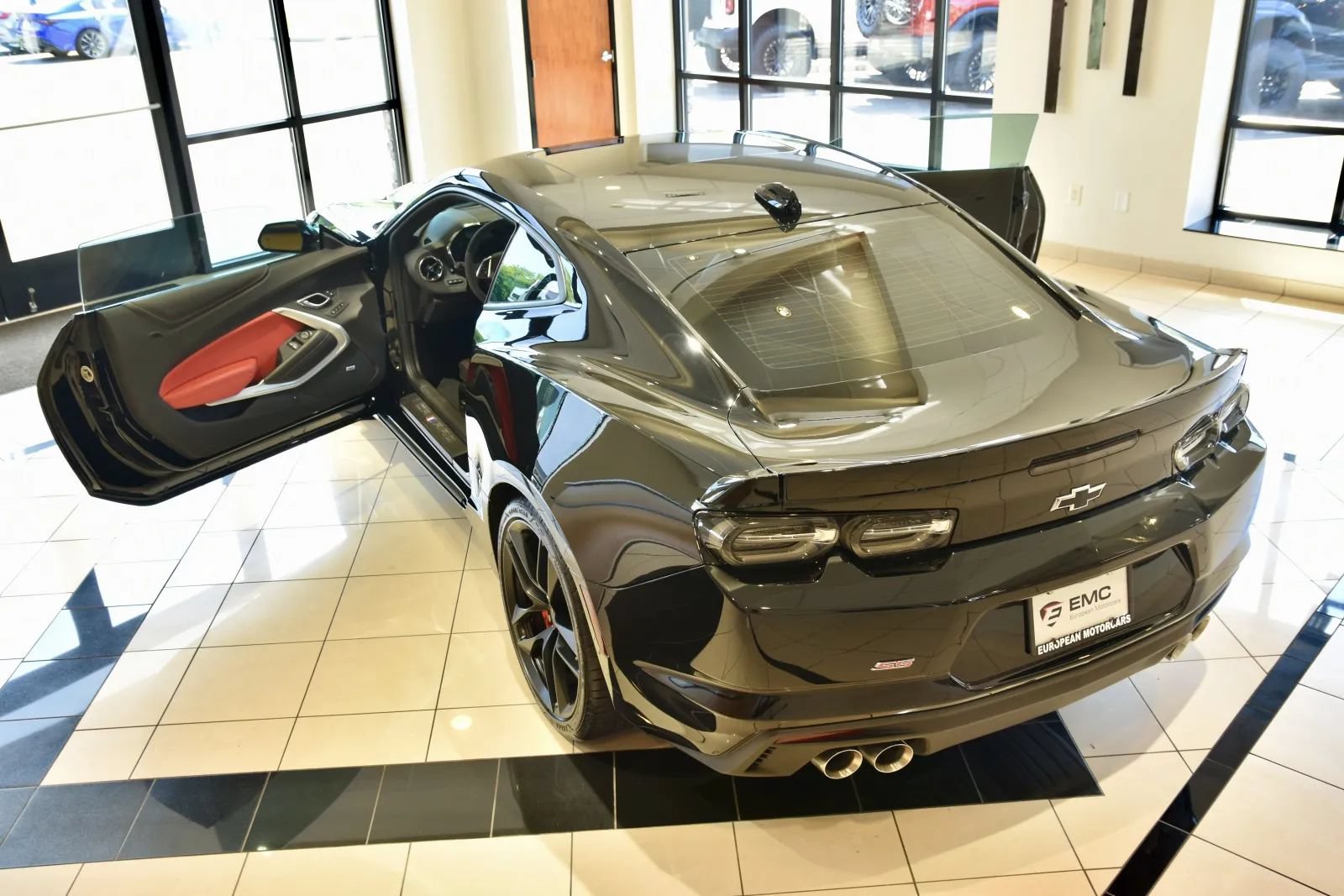 Used 2023 Chevrolet Camaro SS RWD image 8