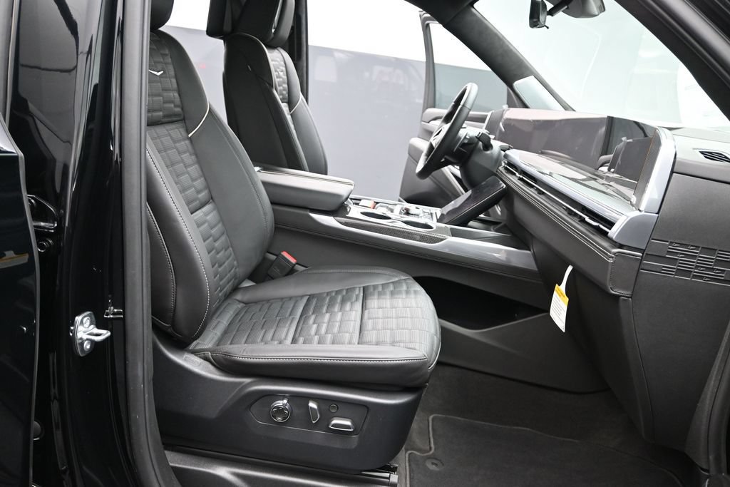New 2026 Cadillac Escalade ESV V AWD/4WD image 25