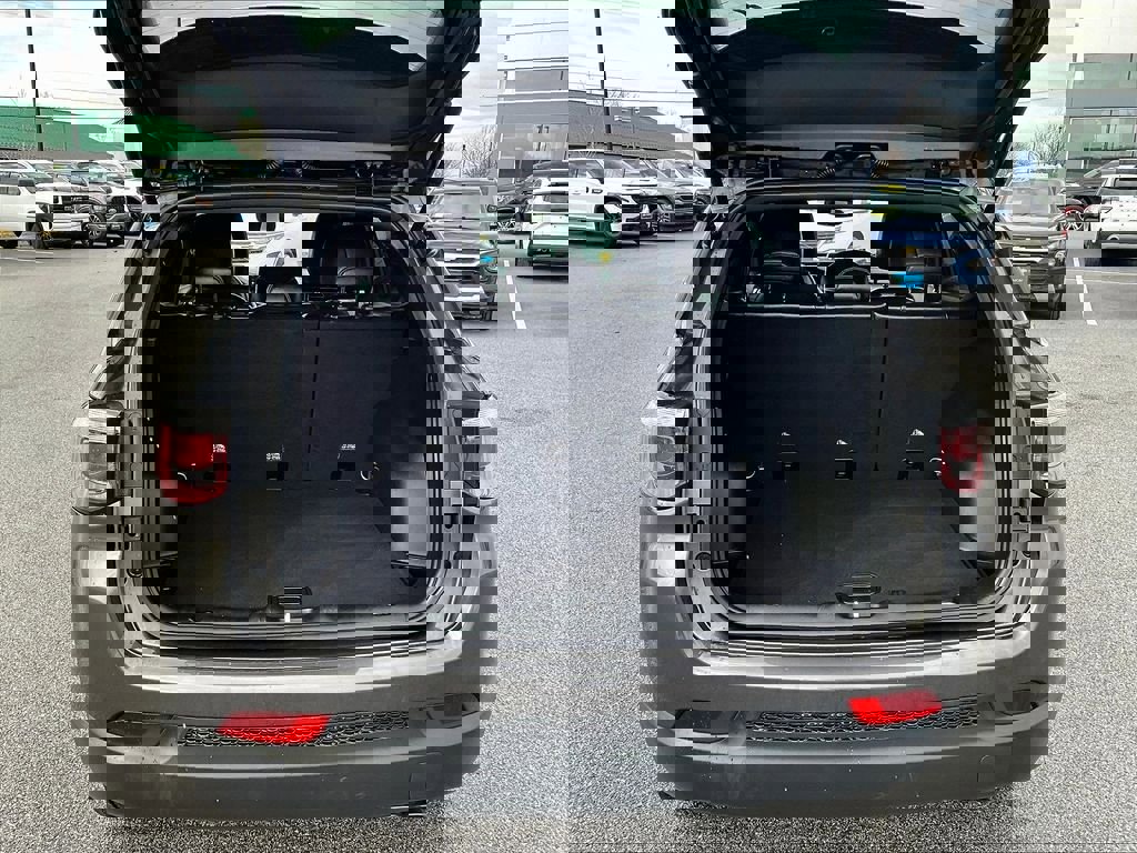 Used 2022 Jeep Compass Altitude image 34