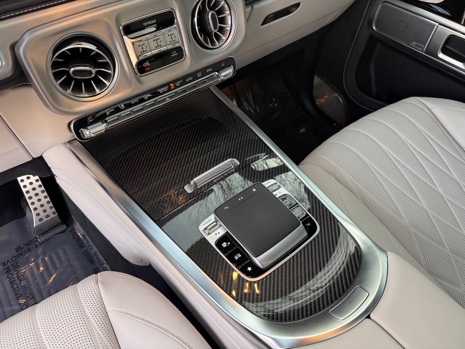 Used 2025 Mercedes-Benz G 63 AMG 4MATIC image 40