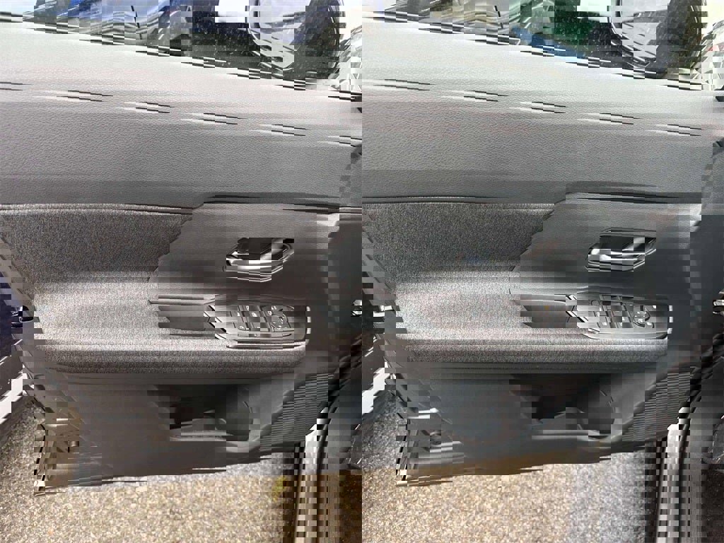 New 2026 Nissan Kicks SV w/ Charging Package image 15