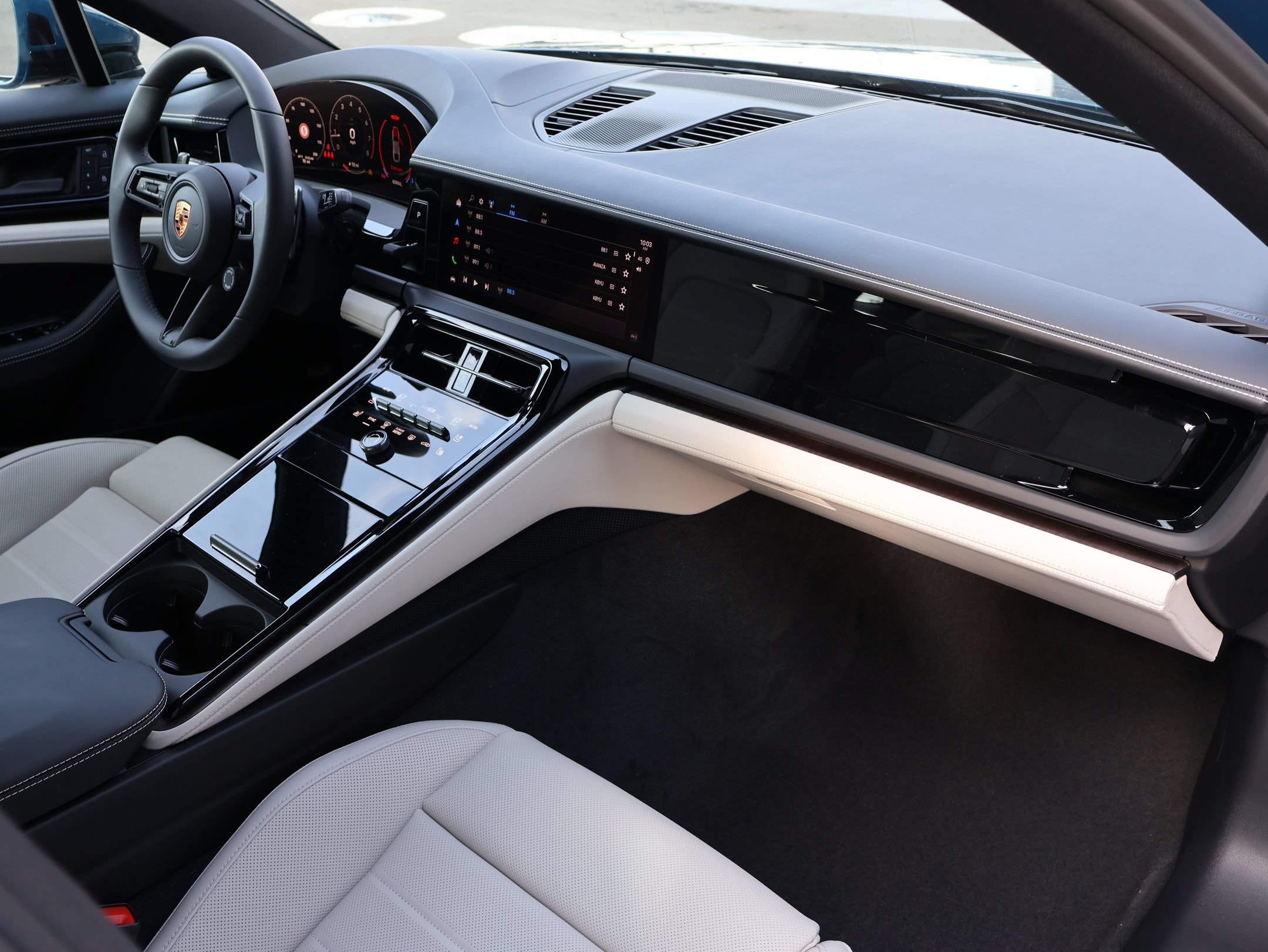New 2026 Porsche Panamera 4 AWD/4WD image 30