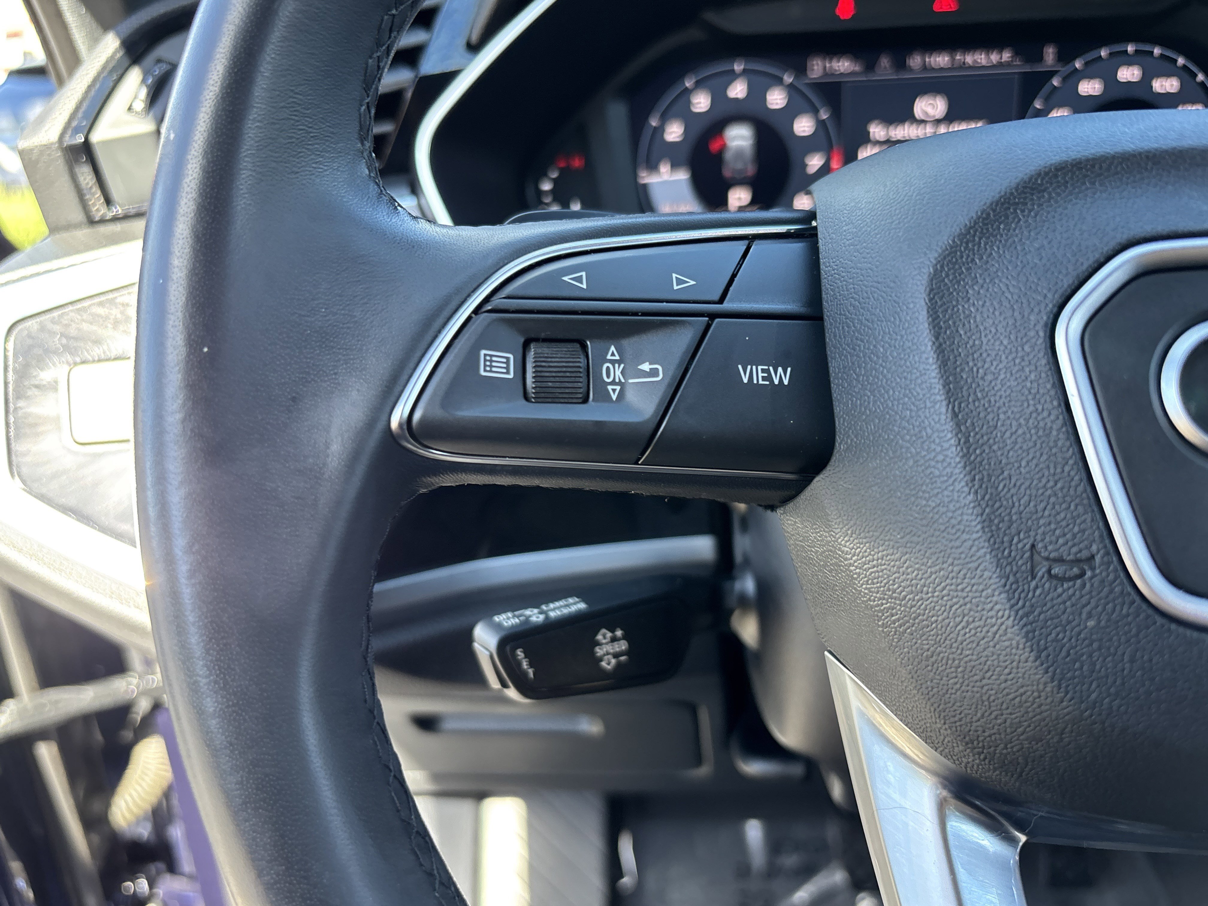 Used 2023 Audi Q3 2.0T Premium w/ Black Optic Sport Package image 27