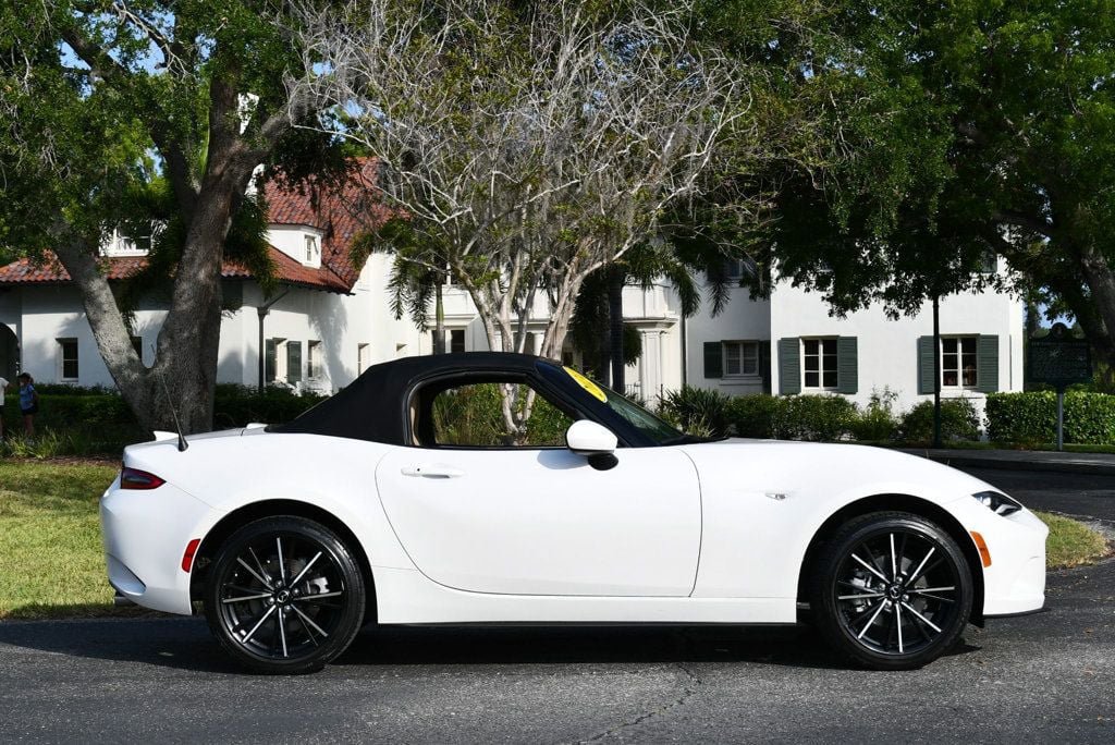 Used 2024 MAZDA MX-5 Miata Grand Touring RWD image 42