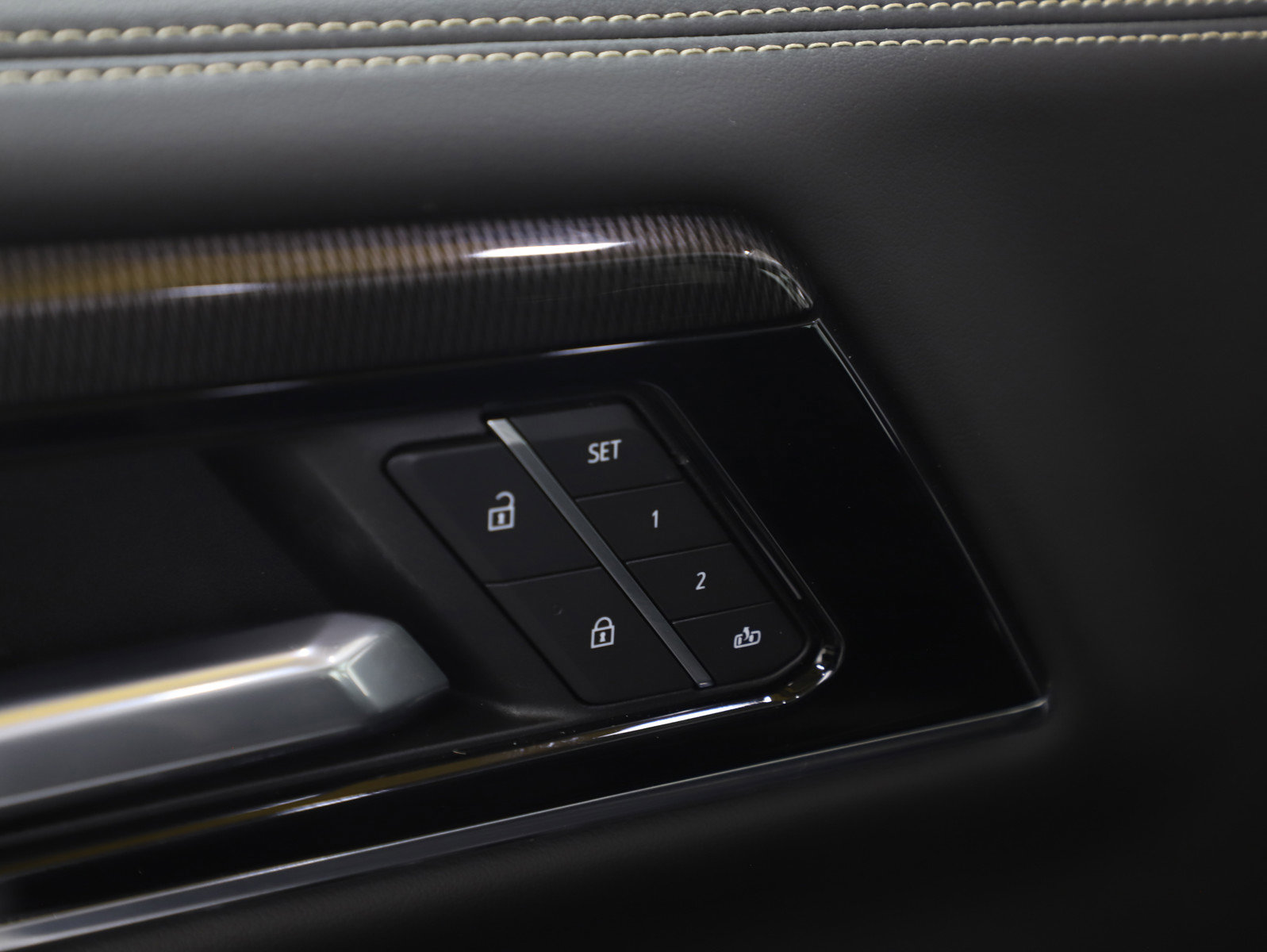 Used 2025 GMC Yukon XL Elevation w/ Elevation Premium Package image 26