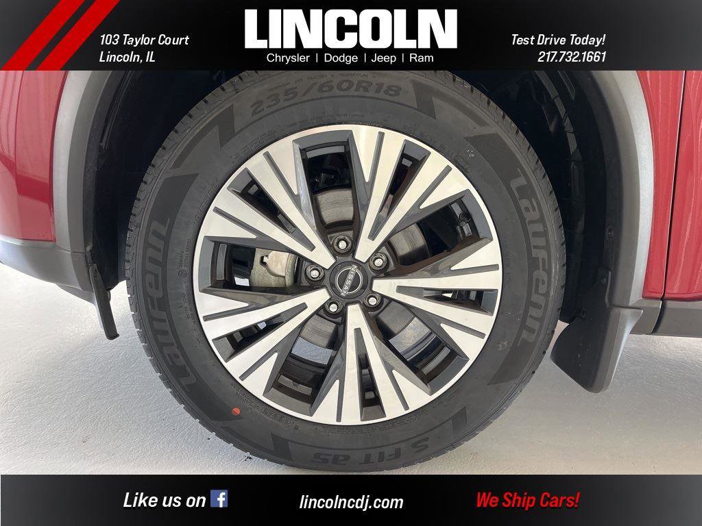 Used 2023 Nissan Rogue SV image 30