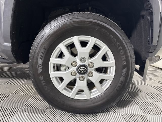Certified 2024 Toyota Tacoma SR5 AWD/4WD image 12