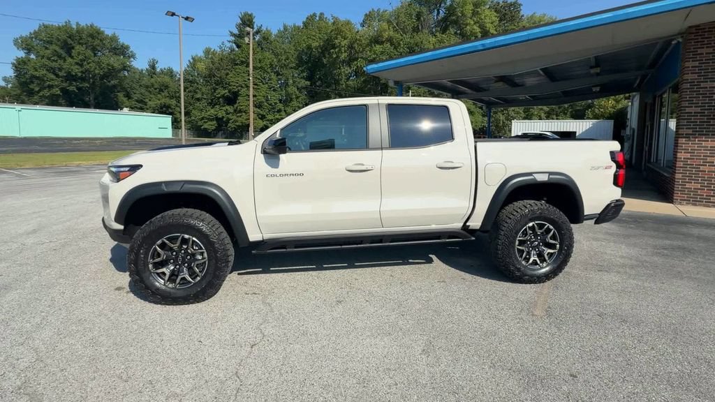 New 2026 Chevrolet Colorado ZR2 w/ Technology Package AWD/4WD image 5