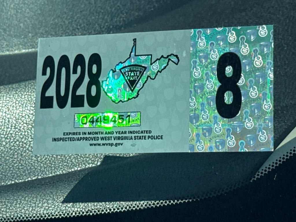 Used 2019 Nissan Versa Note SV FWD image 19