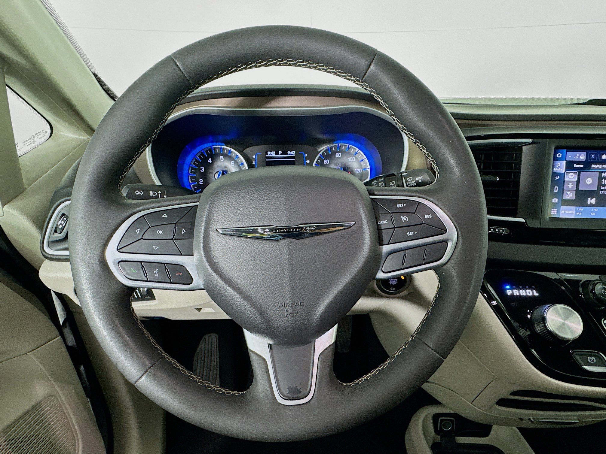 Used 2024 Chrysler Voyager LX image 11