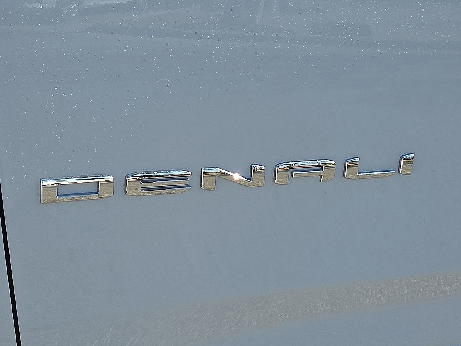 New 2026 GMC Yukon XL Denali w/ Denali Reserve Package AWD/4WD image 8