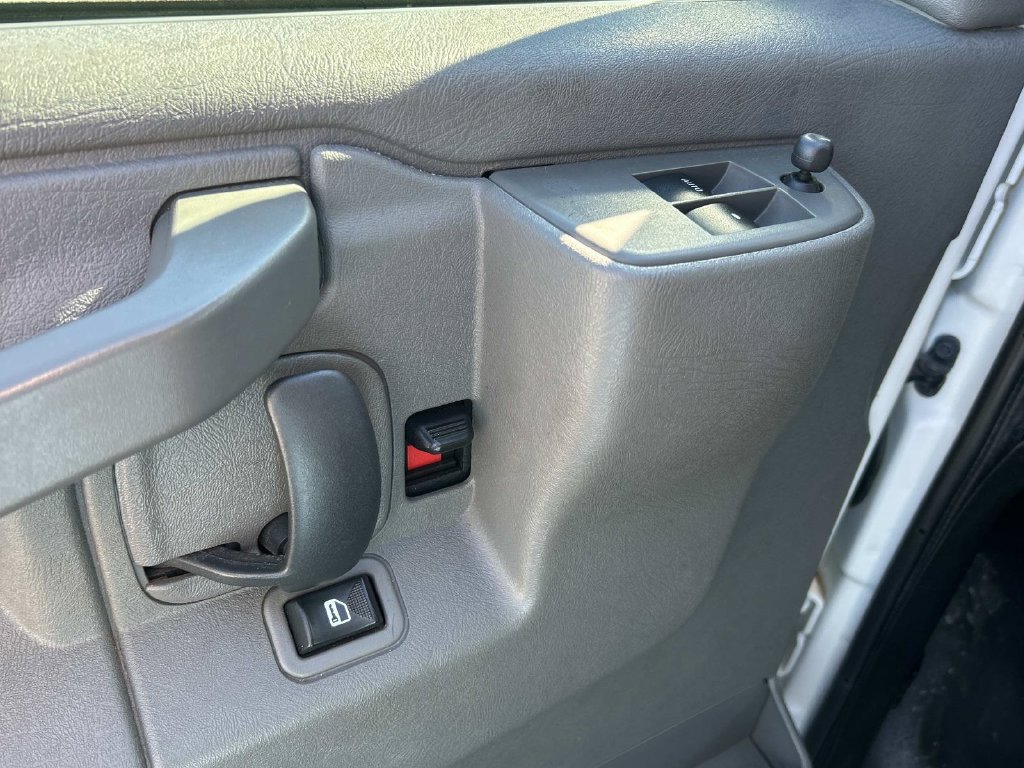 Used 2021 Chevrolet Express 2500 w/ Driver Convenience Package RWD image 19