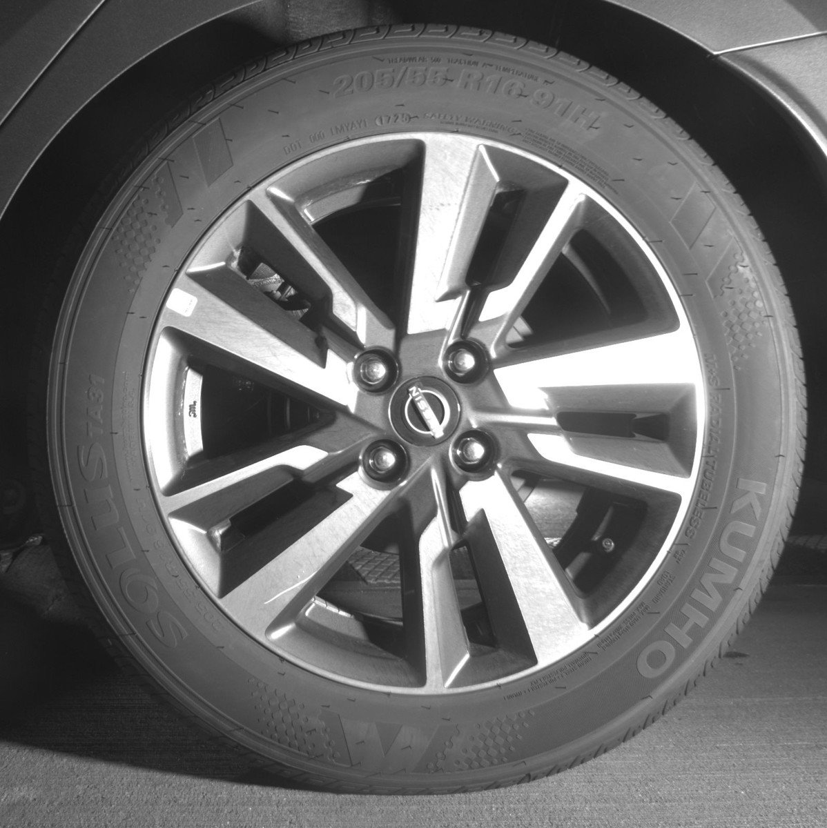 Used 2025 Nissan Versa SV image 14