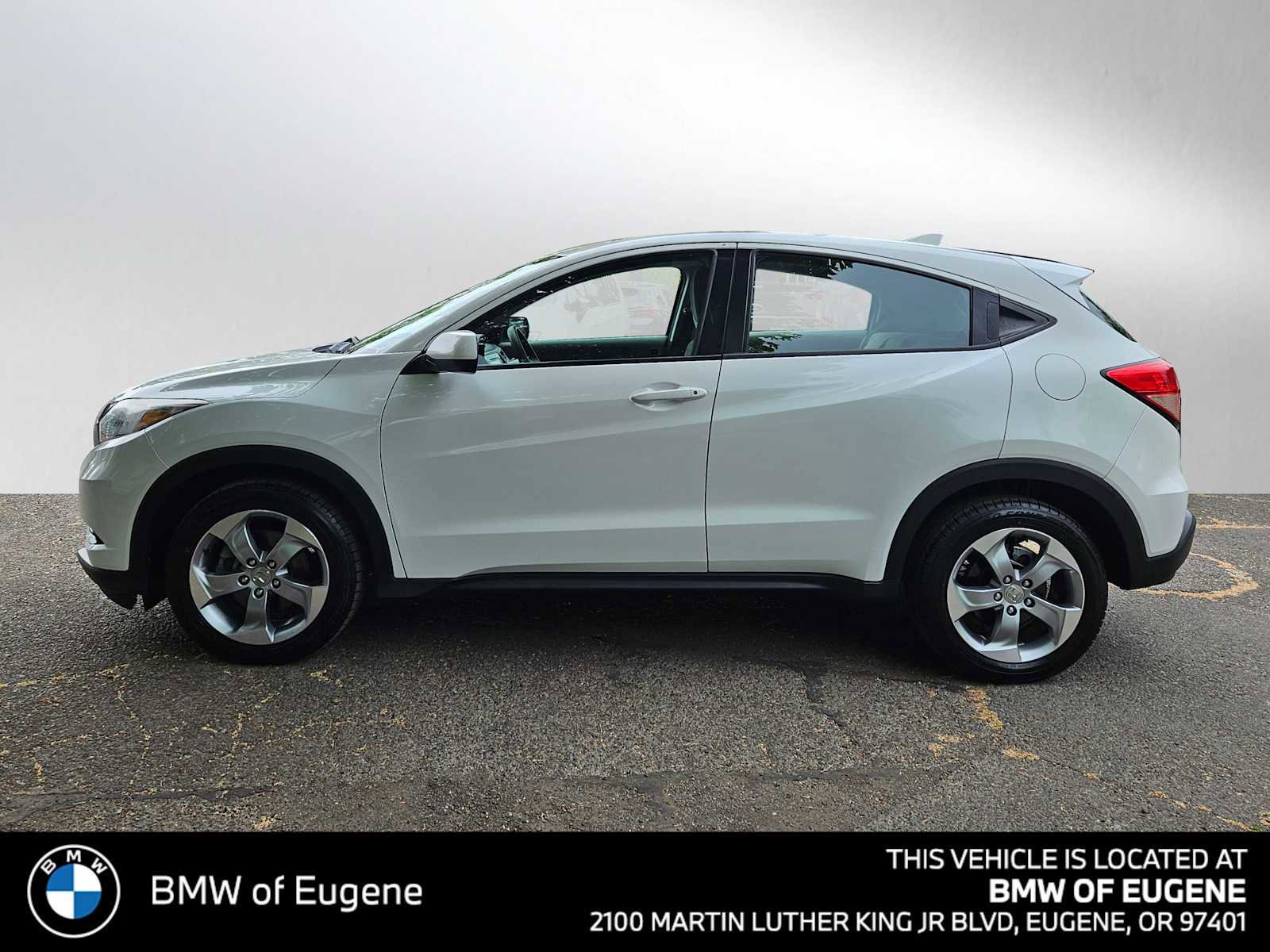 Used 2017 Honda HR-V LX image 6