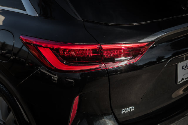 Used 2019 INFINITI QX50 Essential w/ Premium Audio Package AWD/4WD image 23