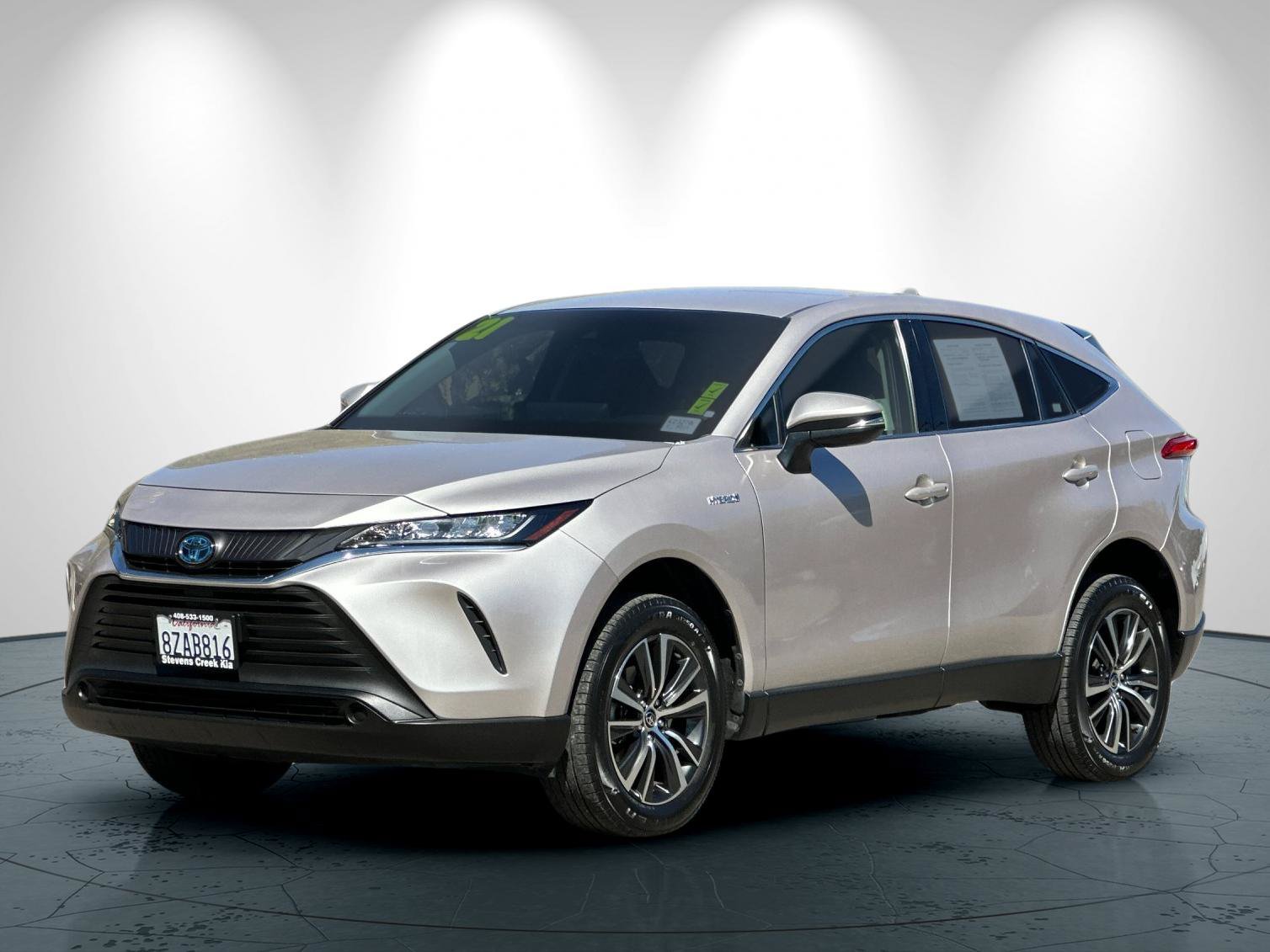 Used 2021 Toyota Venza LE AWD/4WD image 8