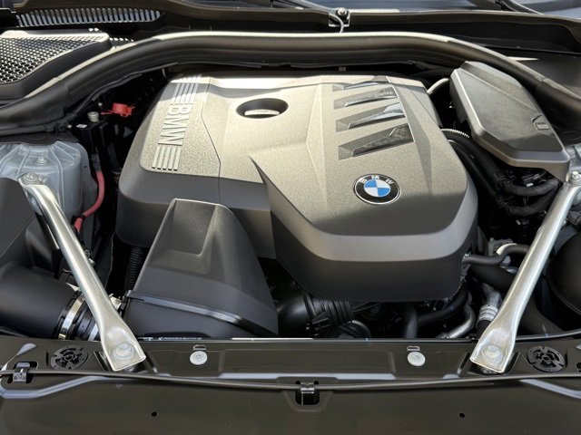 Used 2025 BMW 530i xDrive w/ M Sport Package image 33