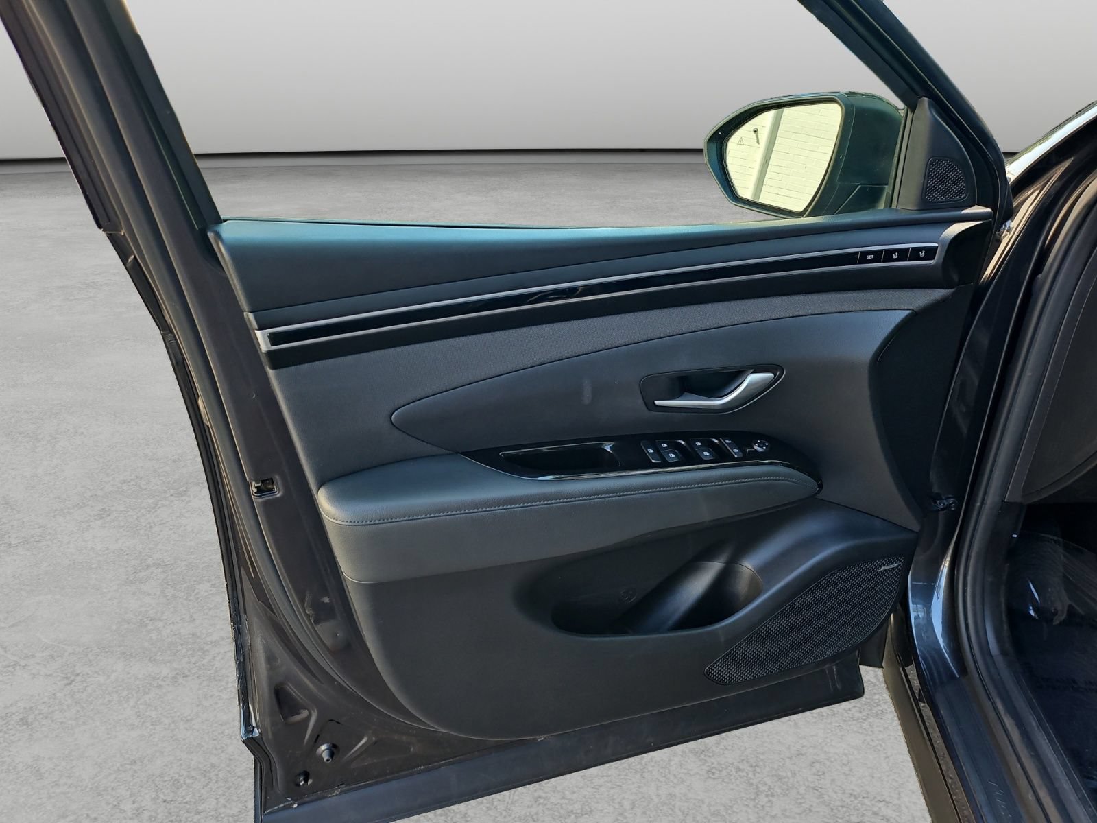 Used 2022 Hyundai Tucson Limited FWD image 32