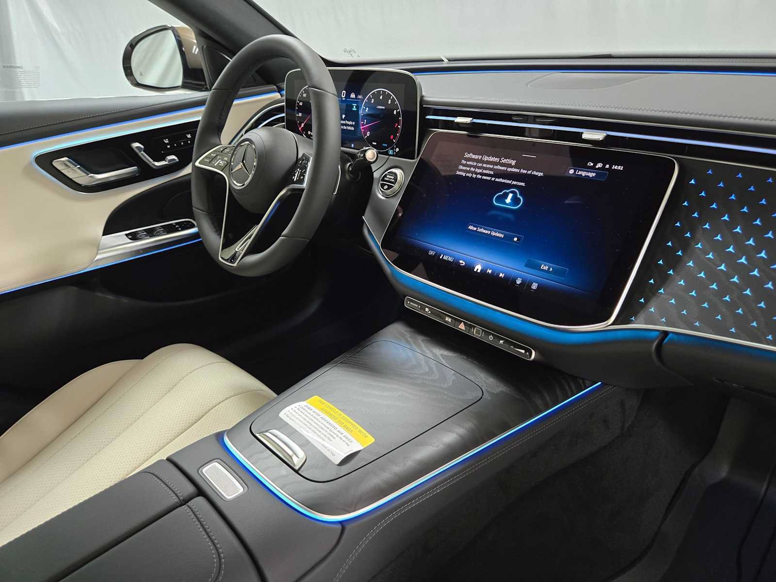 New 2027 Mercedes-Benz E 350 4MATIC Sedan image 10