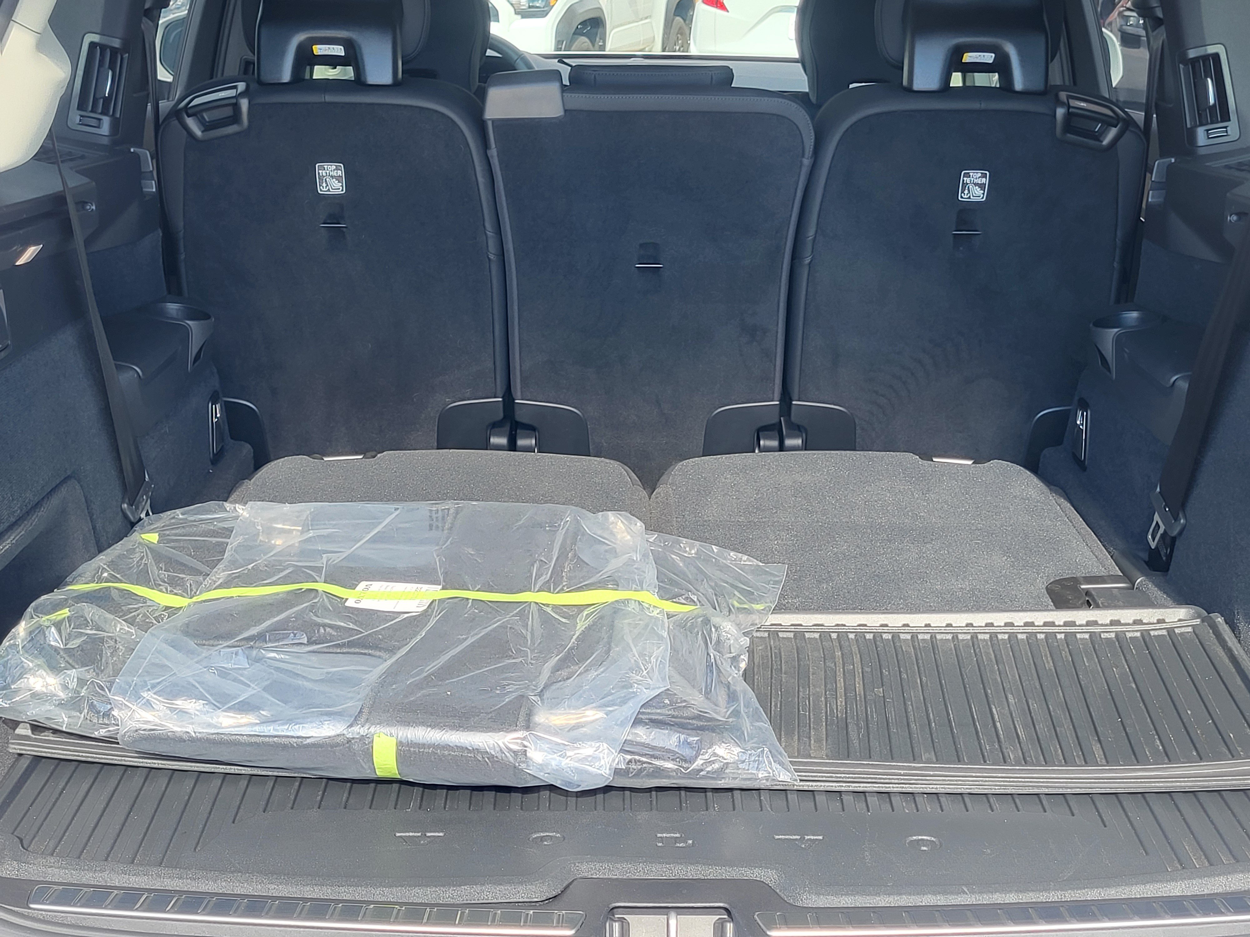 New 2026 Volvo XC90 B6 Plus w/ Protection Package AWD/4WD image 18