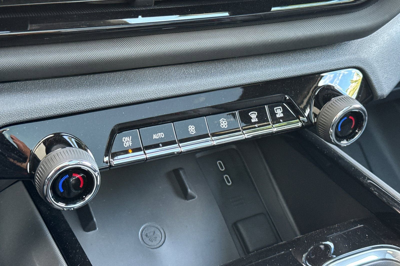 New 2024 Chevrolet Silverado EV RST image 19