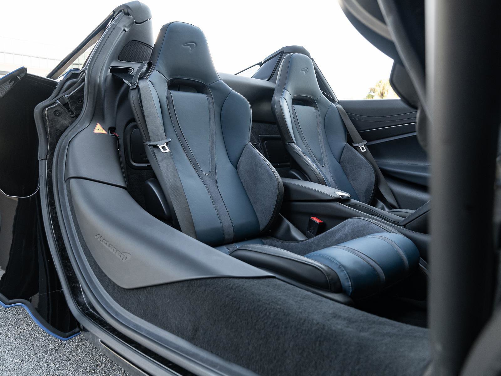 Used 2024 McLaren 750S Spider image 6