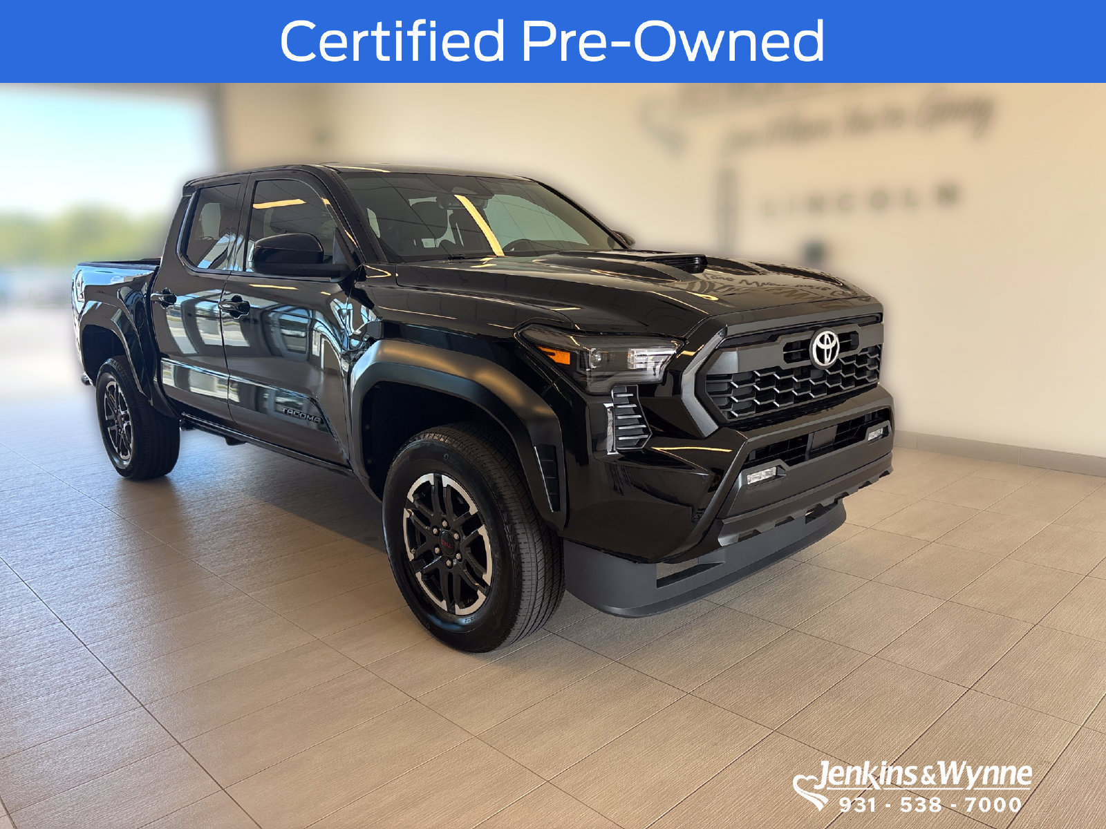 Used 2025 Toyota Tacoma TRD Sport AWD/4WD image 1