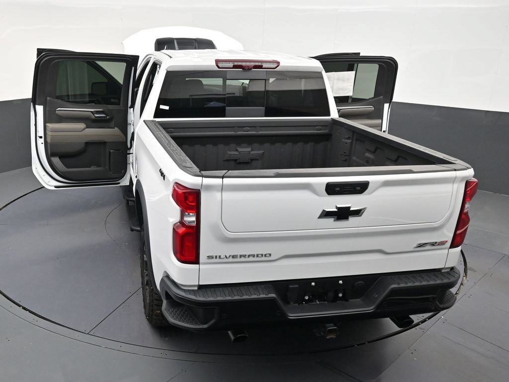 Used 2025 Chevrolet Silverado 1500 ZR2 w/ Technology Package AWD/4WD image 32