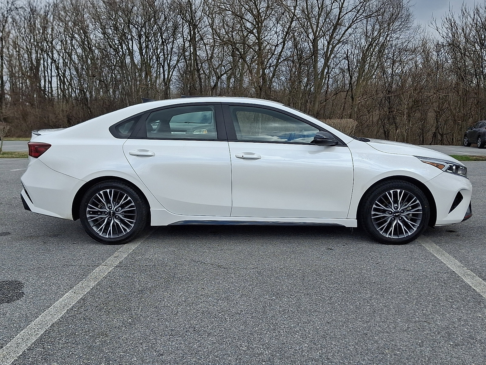 Used 2022 Kia Forte GT-Line FWD image 7