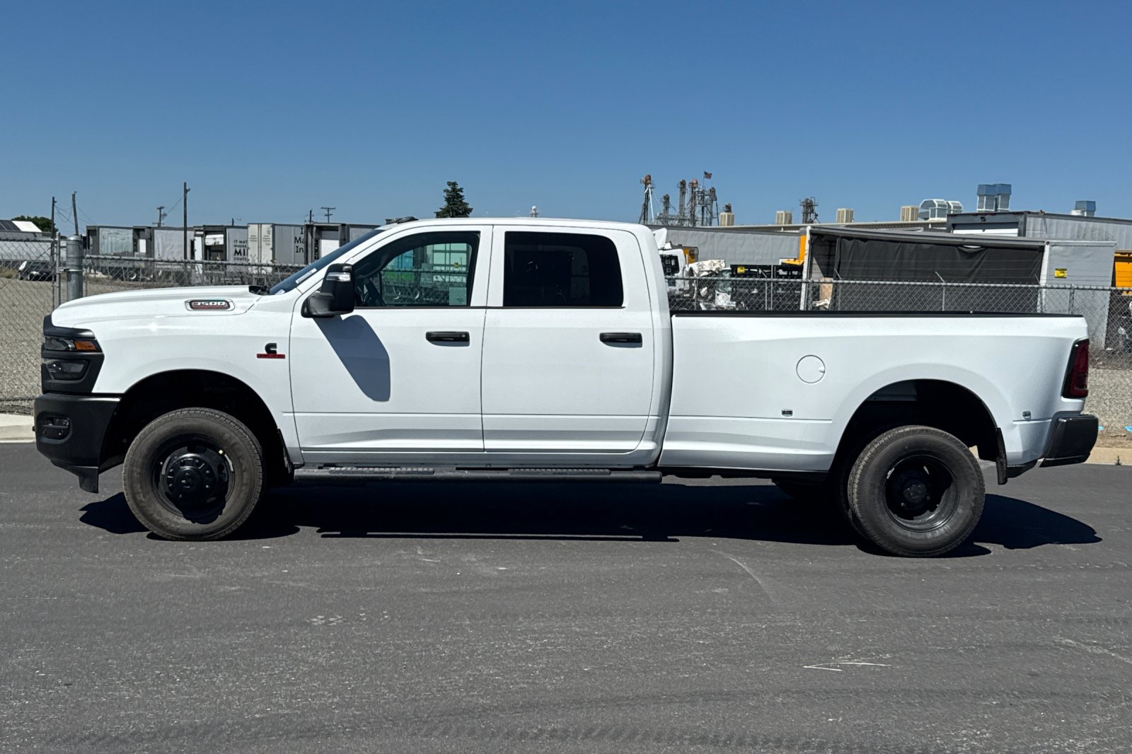 New 2026 RAM 3500 Tradesman AWD/4WD image 6