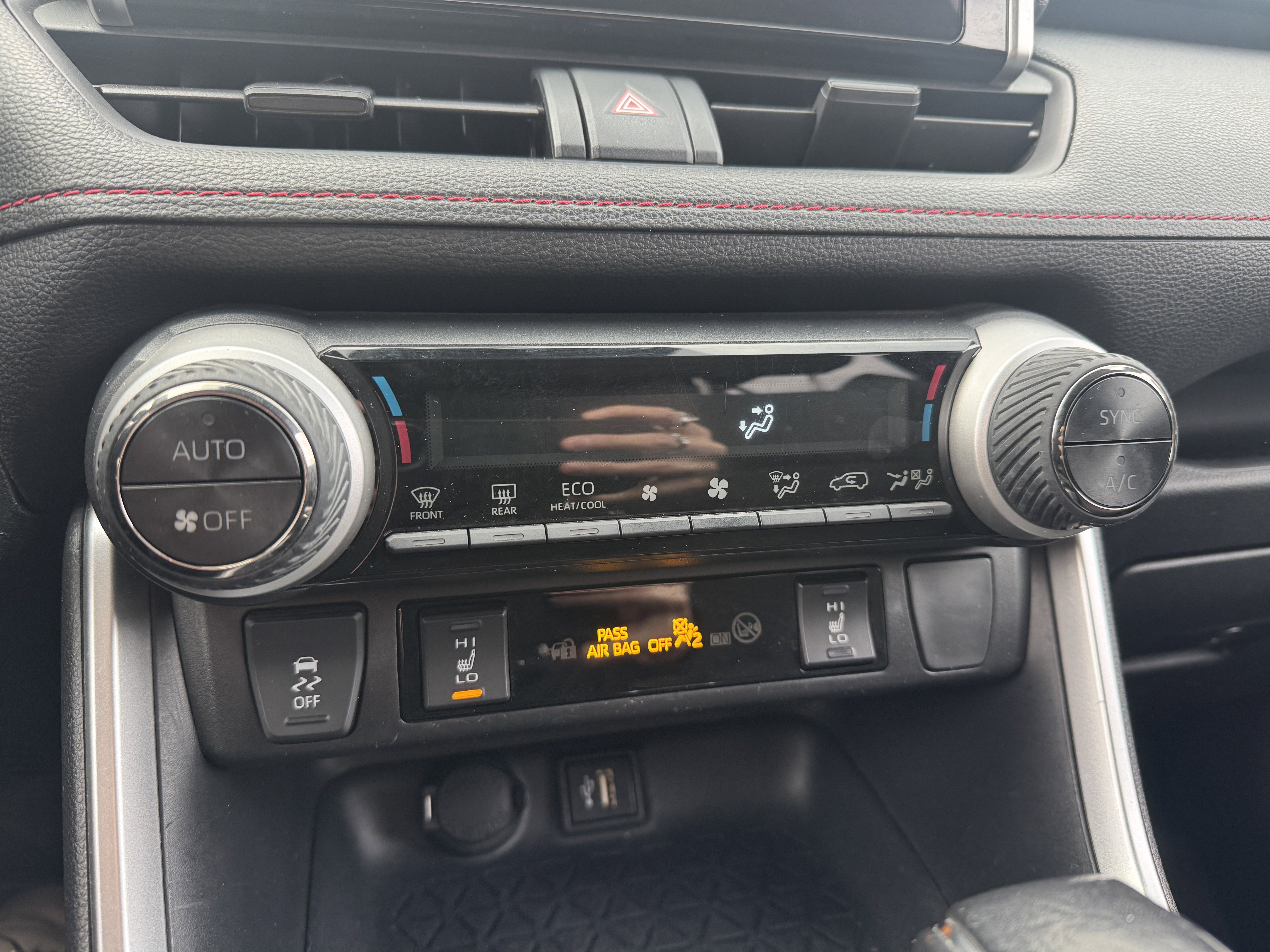 Certified 2024 Toyota RAV4 SE image 26